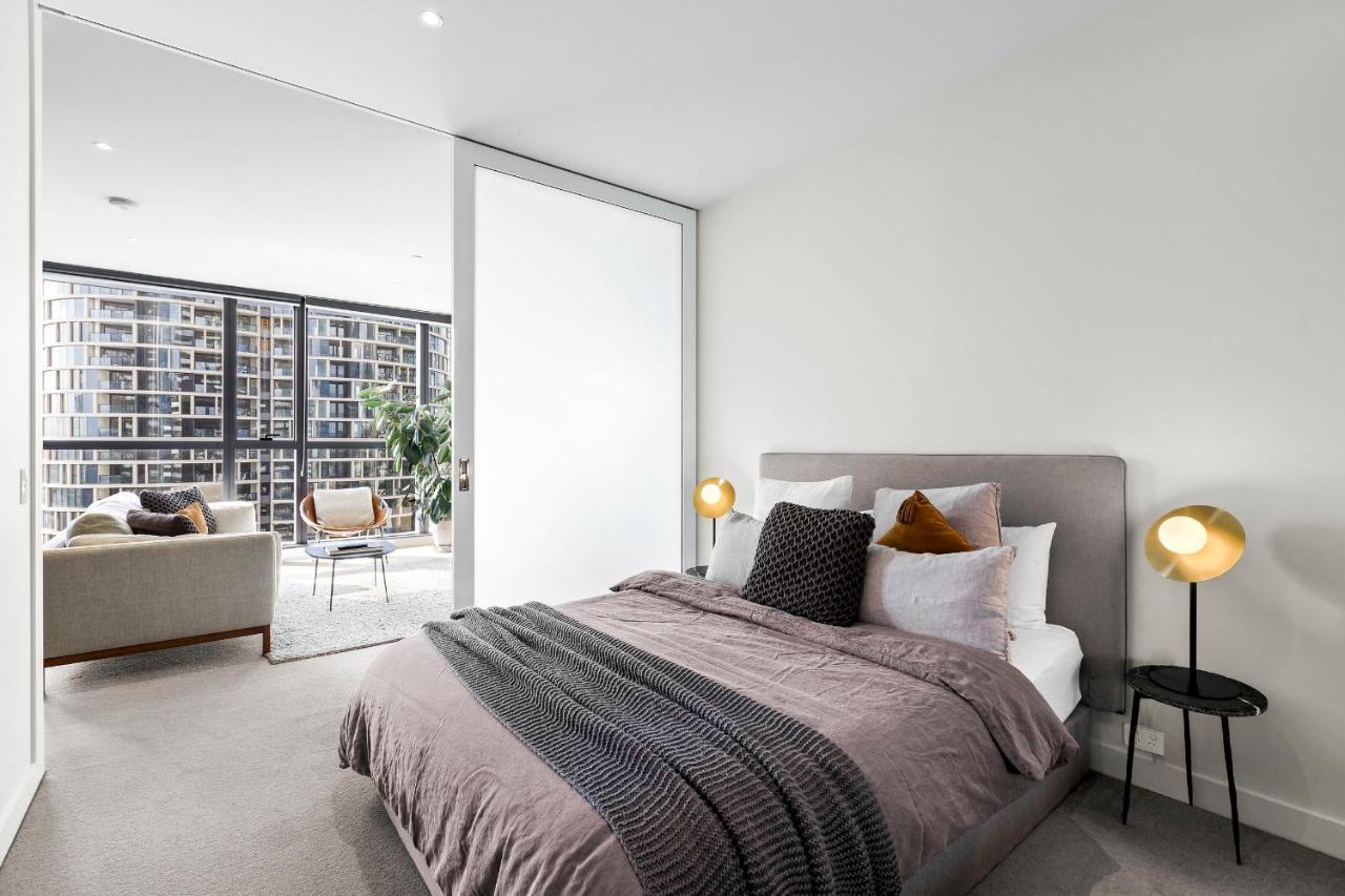 Luxuria Apartments - Fulton Lane Мелбърн Екстериор снимка