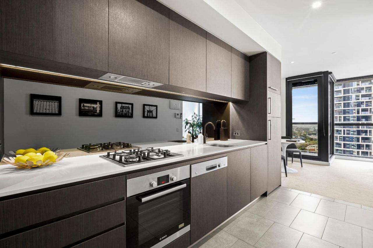 Luxuria Apartments - Fulton Lane Мелбърн Екстериор снимка